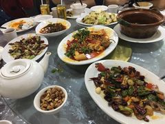 -YI PIN JU 一品居中餐厅 中国超市