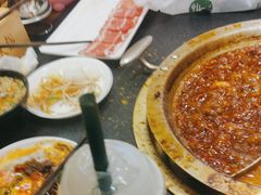 -沸炉重庆老火锅(军事博物馆店)