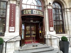 -中央咖啡馆