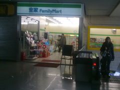 -全家便利店(江湾镇站店)