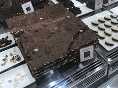 -VENCHI 闻绮(上海佛罗伦萨小镇店)