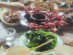 -老街烧烤大排档·地道湖北菜·龙虾馆(汉口火车站店)