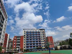-上海市工商外国语学校