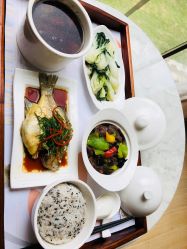 -莉泽月子中心(凯旋江景店)