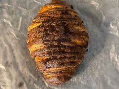 巧克力羊角面包-巴黎贝甜(杨浦宝地店)