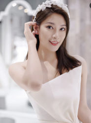-莫小姐婚纱