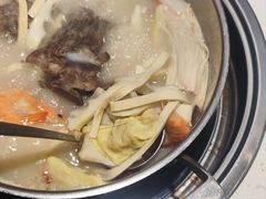 -三人行骨头王火锅(长寿店)