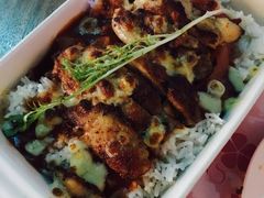 -樱花里音乐餐吧·牛扒椰子鸡(东圃店)