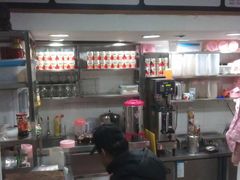 等位区-桂源铺奶茶店(湟普汇店)