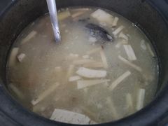 鱼汤-干老四雅鱼饭店(滨江西路店)