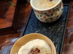 -银米·云南传统过桥米线(双廊黑金冠店)