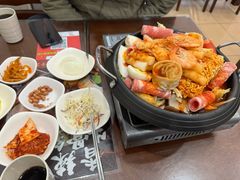 -贵宾庄炸酱面·韩式料理(高区店)
