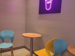 用餐区-DQ·蛋糕·冰淇淋(绿宝店)
