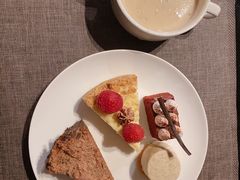 -唐拉雅秀酒店-西锦汇空中BBQ·思创餐厅