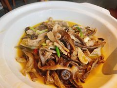 鹿茸菌焖猪肚-湘村故事(万科金色梦想店)