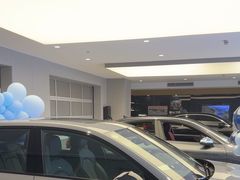 -上海永达奥诚奥迪4S店(申江路店)