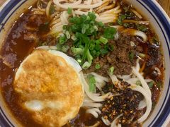 招牌传统麻辣面-聚合鑫东北熏酱熟食麻辣面(长阳店)
