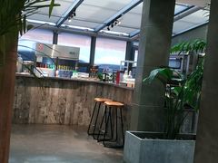 -HIGH FIVE哈福手工汉堡(桂林路店)