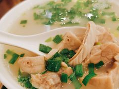 本帮肚肺汤-三两春(浦三路店)