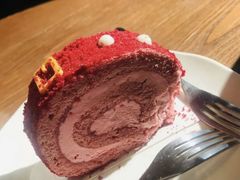 草莓红丝绒卷-星巴克(天津工华道智慧山店)