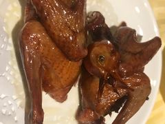 招牌烤乳鸽-石岐佬中山菜馆(张溪店)