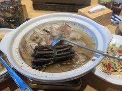 -头上红煨盐鸡·非遗院子餐厅