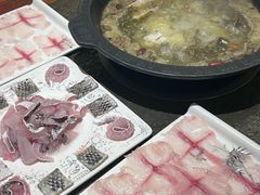 -景明轩•养生酸汤鱼火锅 云贵鲜菌 现舂野果酸汤(王寨小区店)