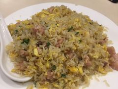 咸鱼鸡粒炒饭-玲又珑美食(盘福路店)
