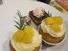 -青岛中心假日酒店-碧海咖啡厅