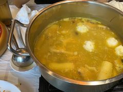 -鲜入围煮花胶鸡海鲜火锅