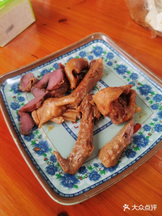 老火车站牛肉粉卤味图片