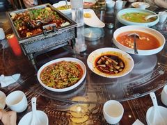 -万重锦·人文川菜馆(骡马市店)