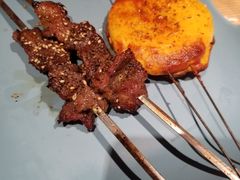 -街角等你.大连海鲜烧烤.经典铁板海鲜串(西安路店)