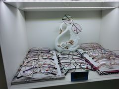 -广州宝岛眼镜武汉和光眼镜市场西区店