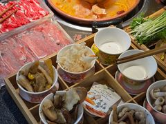 -菌自由丨野生菌火锅特色庭院餐厅(丽江古城店)