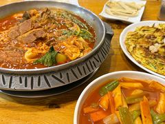 -喇喇排骨火锅·传统韩式脊骨汤(望京西园总店)
