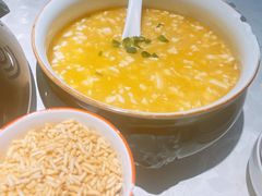 -阿瓦山寨·湘菜现炒·剁椒鱼头王(咸阳总店)