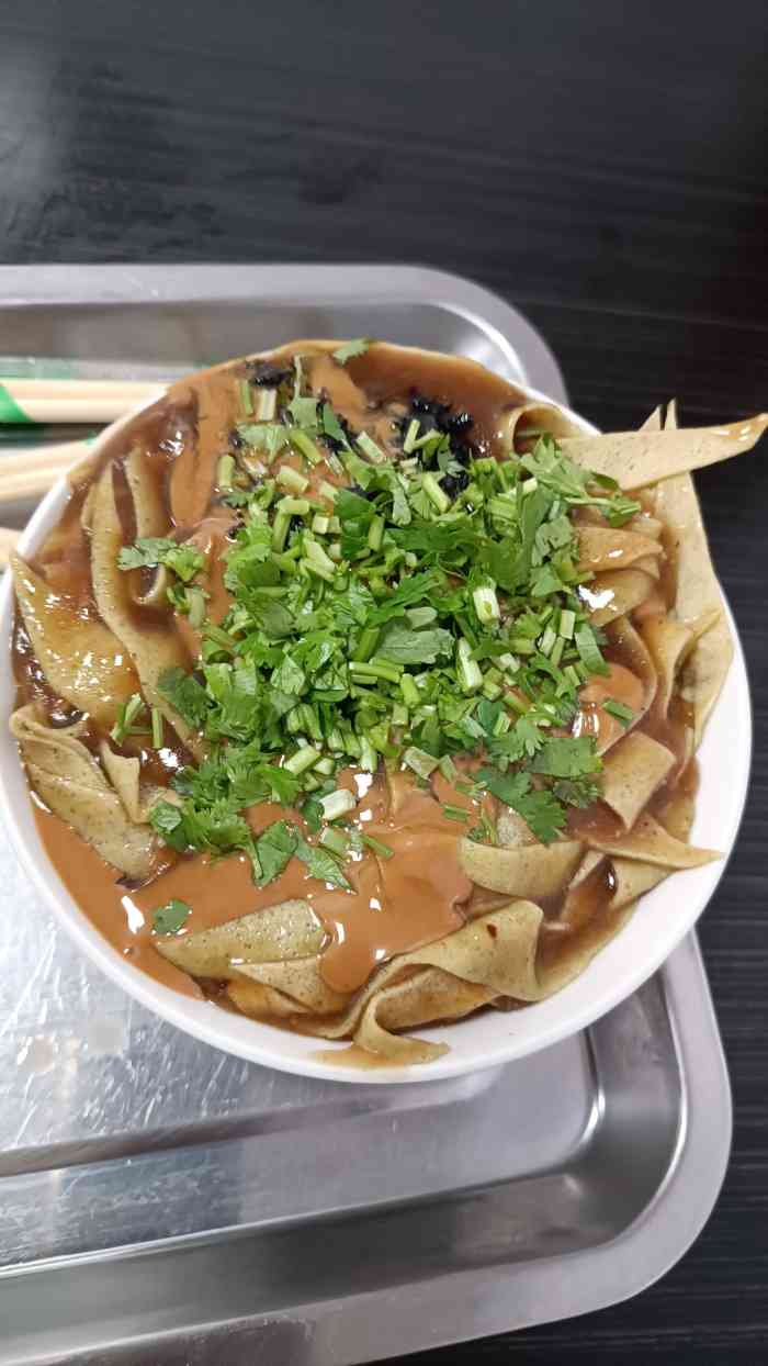 正味斋锅巴菜-"今早送完孩子就去排了个队,准备尝尝一直网.