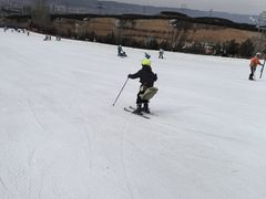 -采薇庄园四季滑雪场