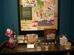 -星巴克臻选(上海中环广场2F店)
