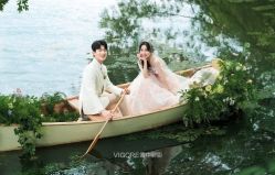 -雪中彩影婚纱摄影·微光艺术中心