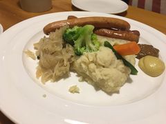 -LENBACH兰巴赫西餐啤酒坊(大连星海广场店)