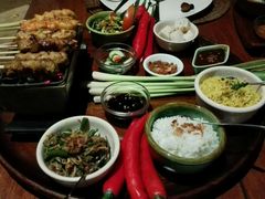 android_upload_pic-DiAtas by Art Cafe Bumbu Bali