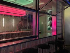 -Whisper Bar 