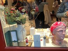 -LADY FAFA(巨鹿路陕西南路路口店)