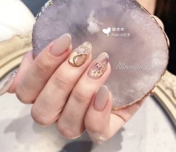 -Pink You美甲洗眉纹绣定制中心