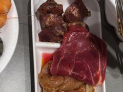 -山焱·炭火自助烤肉(周浦万达店)