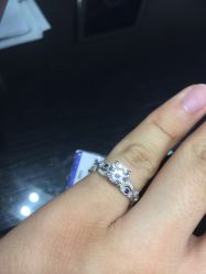 -威德钻石-克拉钻大本营(南京东路店)