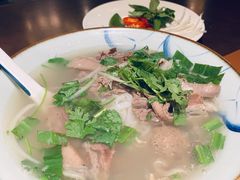 招牌火车头牛腩粉-Golden Lily河内巴黎法越料理餐厅(建国西路店)