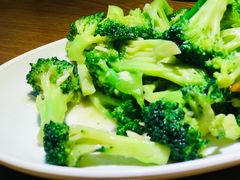 蒜蓉西蓝花-吕氏疙瘩汤·新鲁菜(新贵和店)